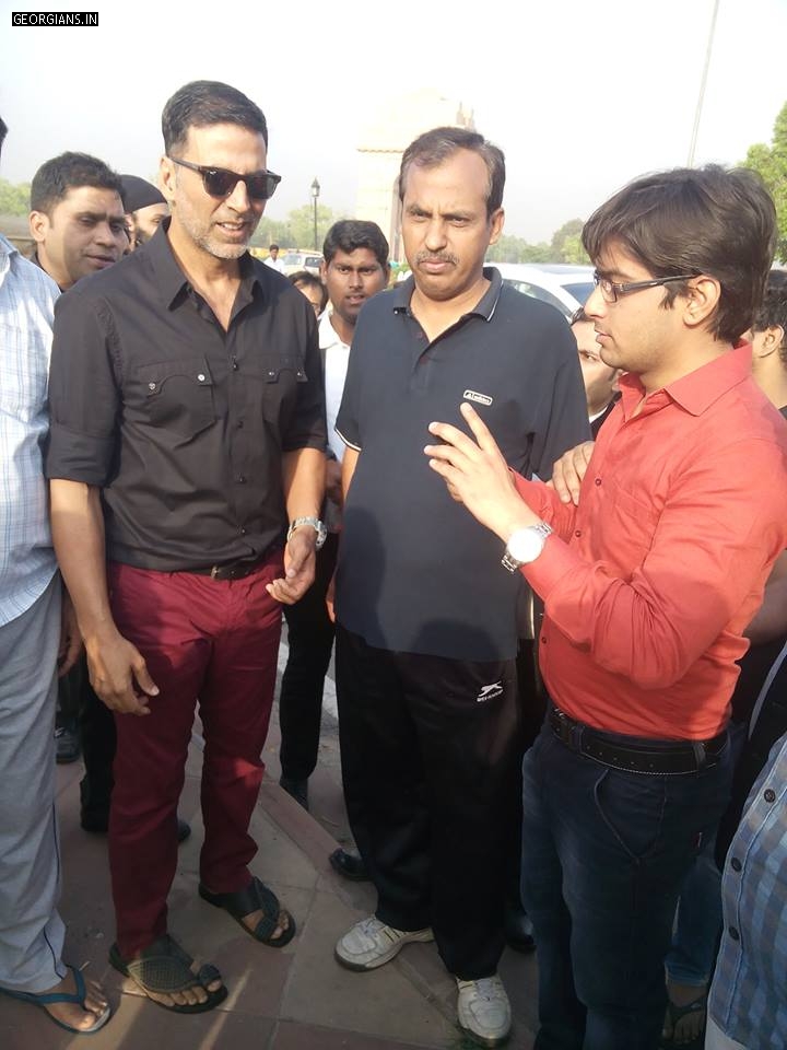 Sushil Daila with Akshay Kumar