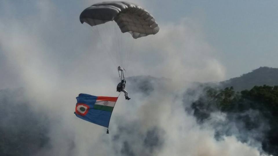 Georgian Sqn Ldr Aftab Khan (Belgaum/1999-06) IAF AKASHGANGA Dy team Leader jumped with INDIAN AIRFORCE flag