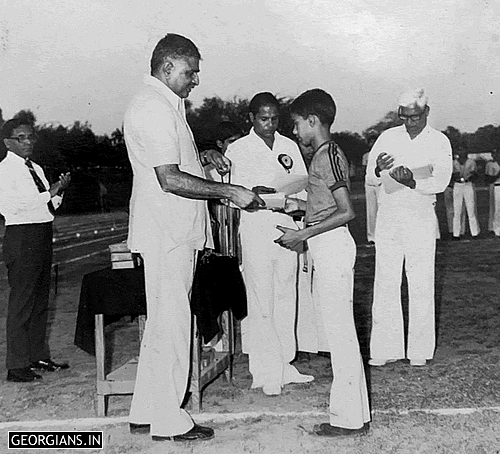 AMS Ajmer - Jitender Sharma (960) receiving award