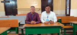Ajay Dahiya with School Captain Sanjay Shukla