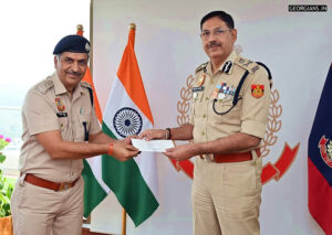 Delhi Commissioner of police IPS Sanjay Arora felicitated Georgian ACP Ishwar Sangwan