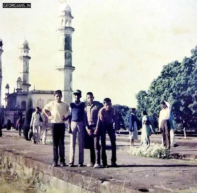 RMS Belgaum Students on Aurangabad Tour Year 1988