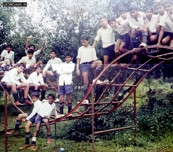 RMS Belgaum 7th A Class from Ranjit house at Gokak Falls on Ghataprabha River in Belagavi District